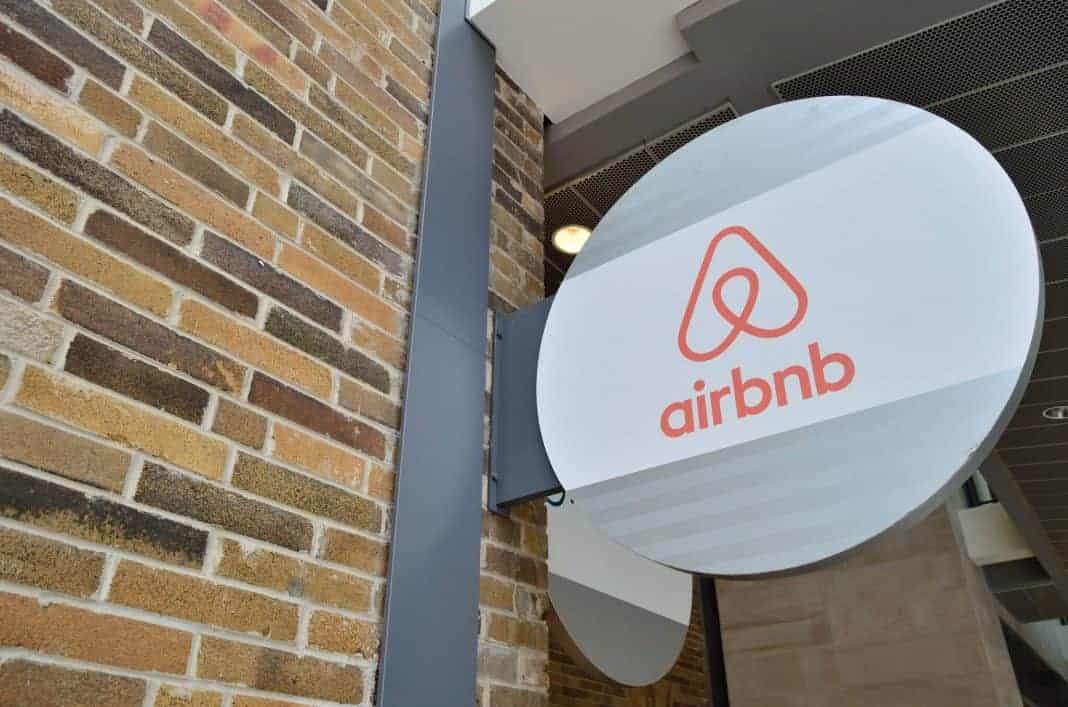 airbnb-tozsde-kibocsajtas-ipo